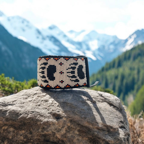 Handcrafted Good Omen Bear Paw Beaded Bracelet