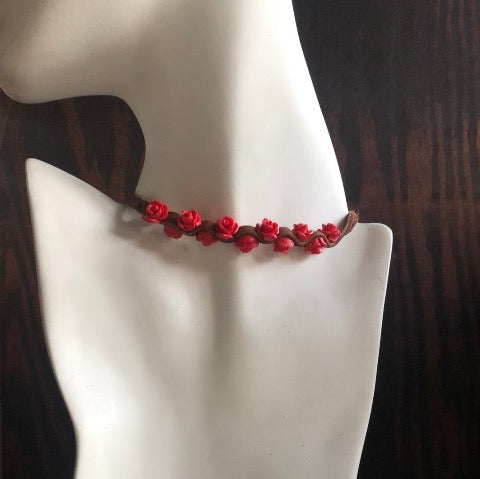 Red Roses Choker