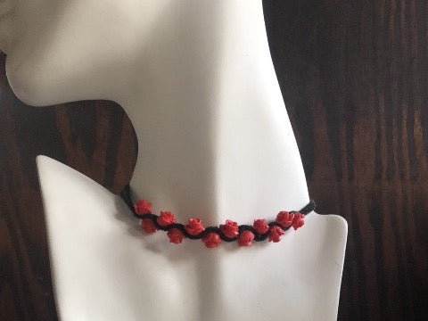 Red Roses Choker