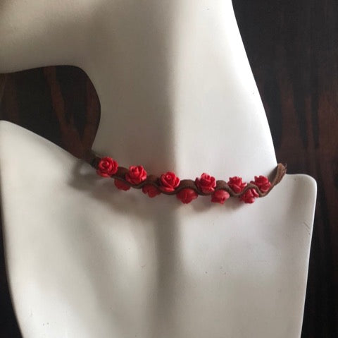 Red Roses Choker